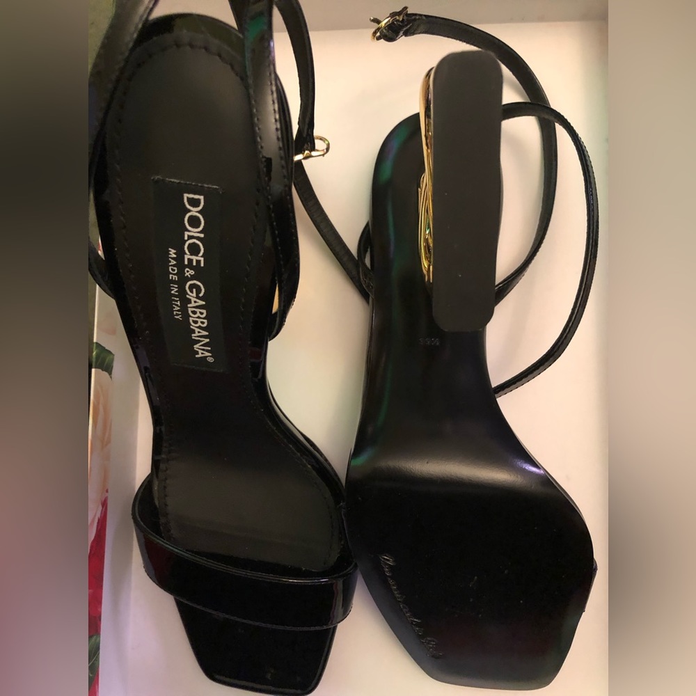 Dolce & Gabbana Black and Gold Heels - Picture 16 of 16